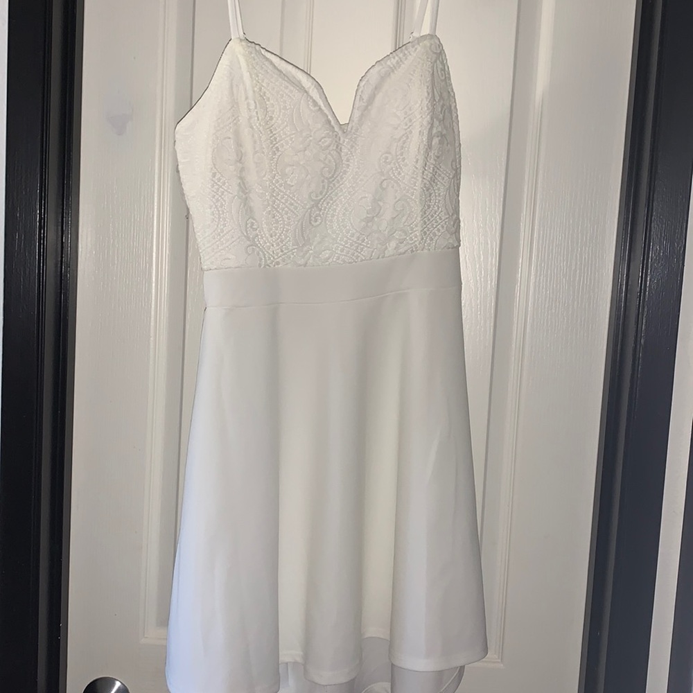 White v neck dress